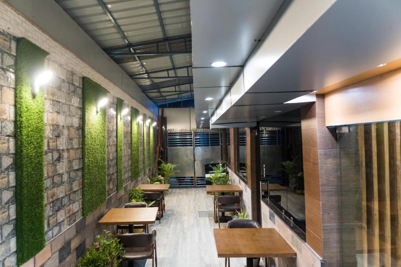 The Avenue Hotel Ballygunge 콜카타 외부 사진