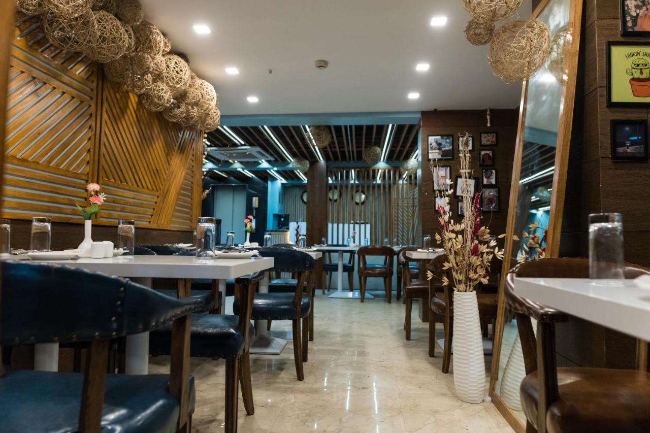 The Avenue Hotel Ballygunge 콜카타 외부 사진
