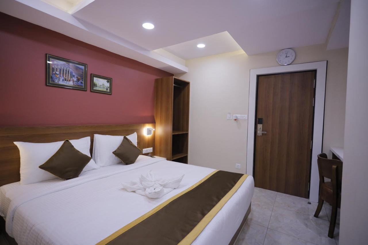 The Avenue Hotel Ballygunge 콜카타 외부 사진